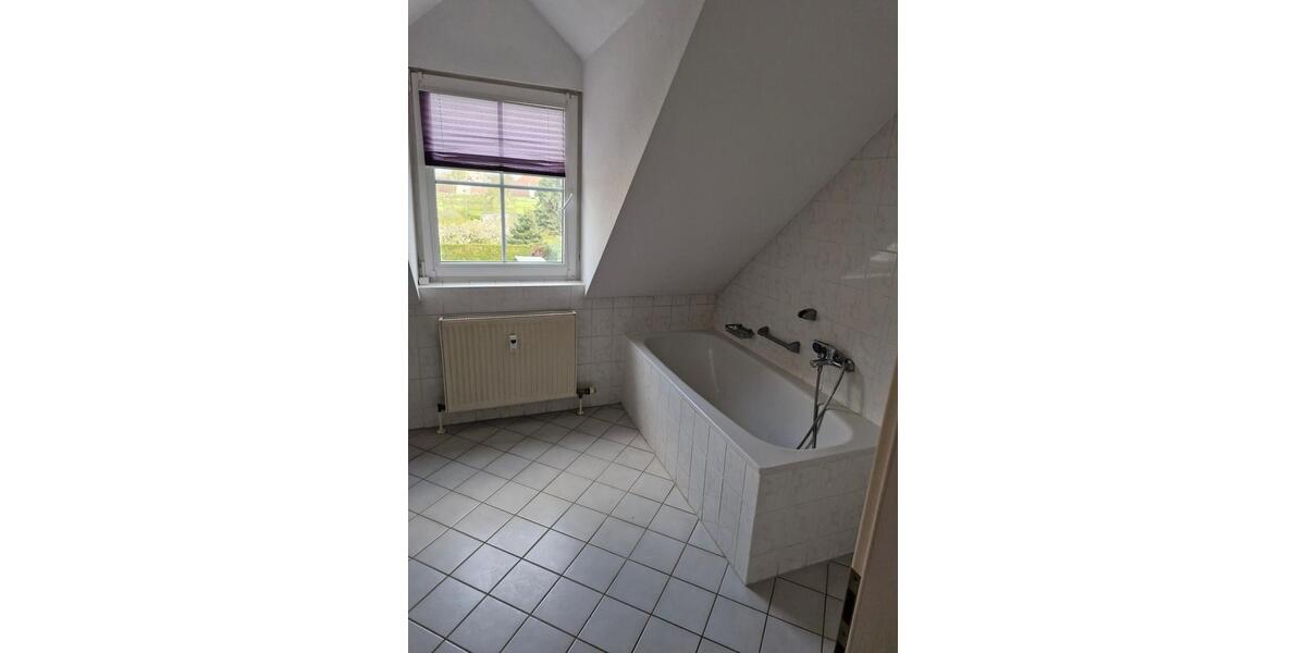 Dachgeschoßwohnung Markkleeberg - 2 Zimmer, 64 m&sup2;, 670&euro; | Angebot:26531999