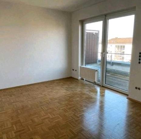 Dachgeschoßwohnung Niederkassel - 3 Zimmer, 86 m&sup2;, 1.400&euro; | Angebot:26639580