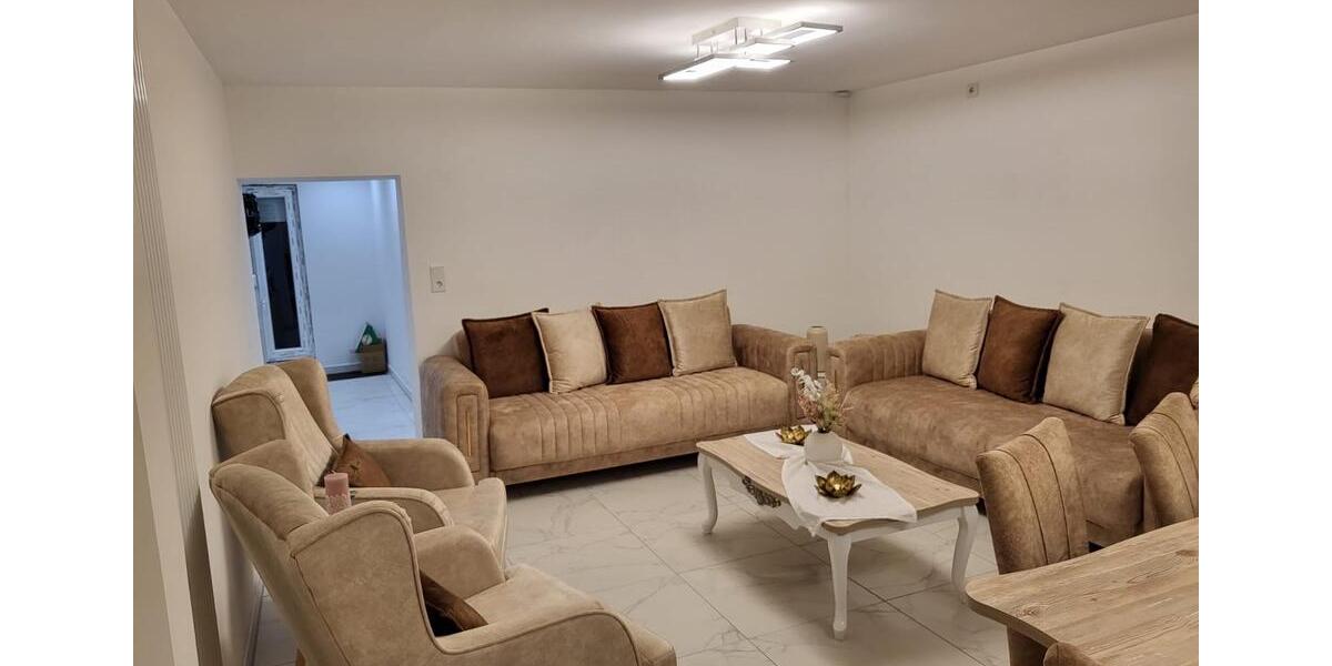 Etagenwohnung Lauffen am Neckar - 3 Zimmer, 100 m&sup2;, 1.200&euro; | Angebot:26538978
