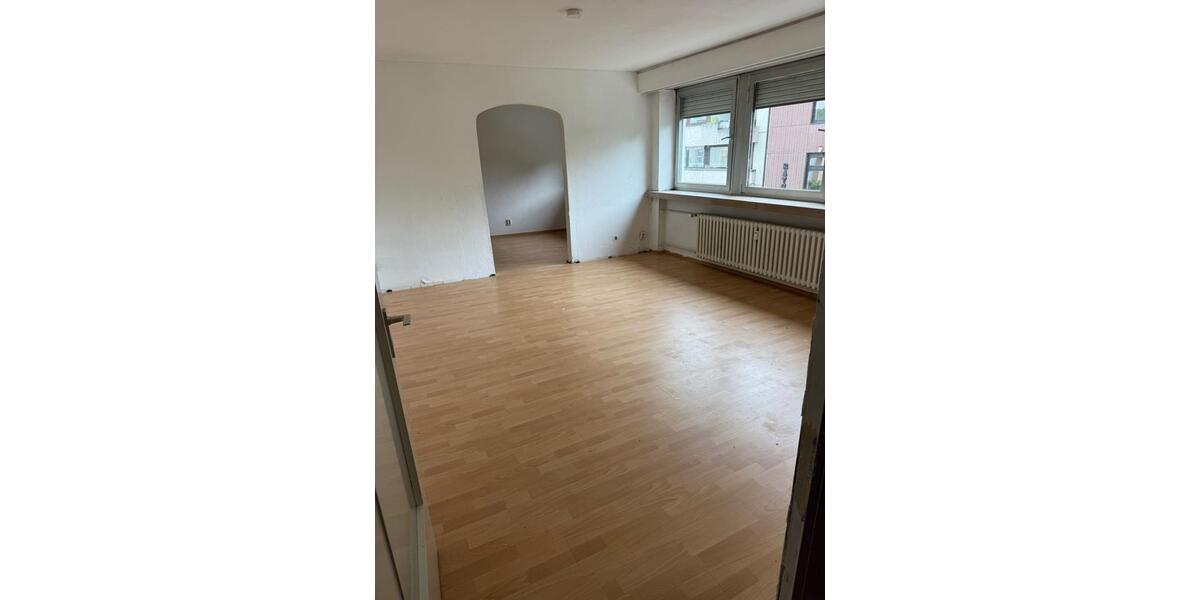 Etagenwohnung Saarbrücken West - 4 Zimmer, 90 m&sup2;, 650&euro; | Angebot:26490009
