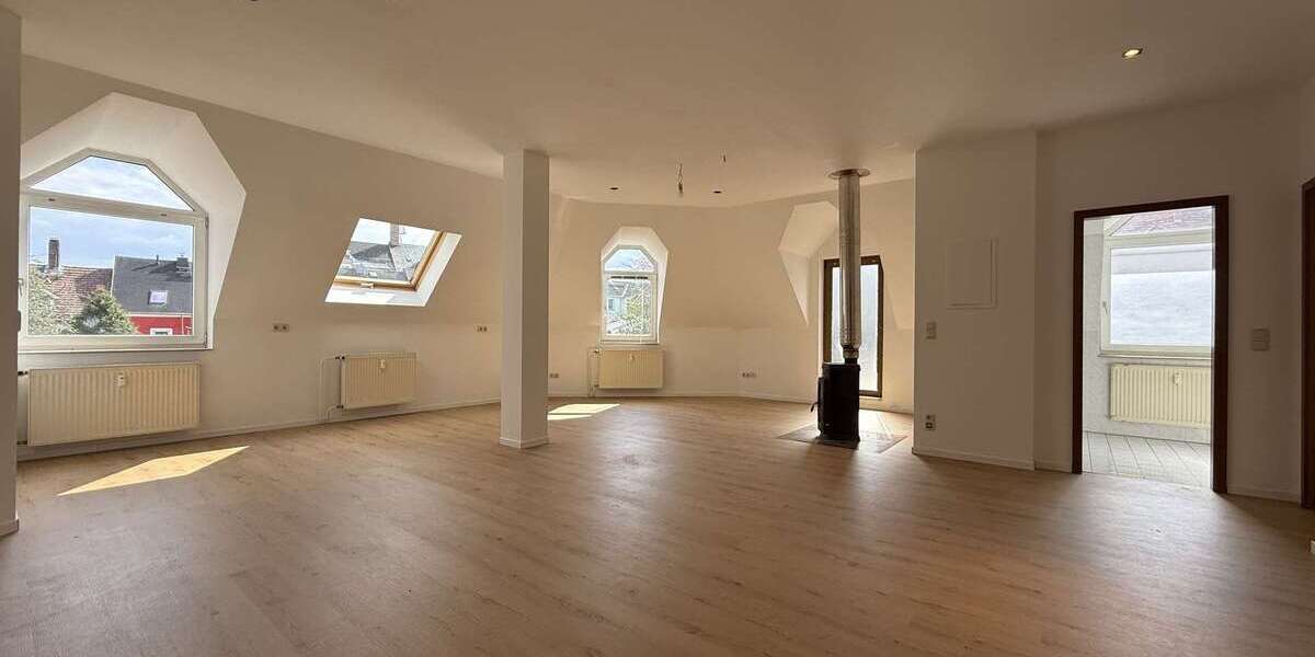 Etagenwohnung Hainichen - 1 Zimmer, 73 m&sup2;, 380&euro; | Angebot:26567910