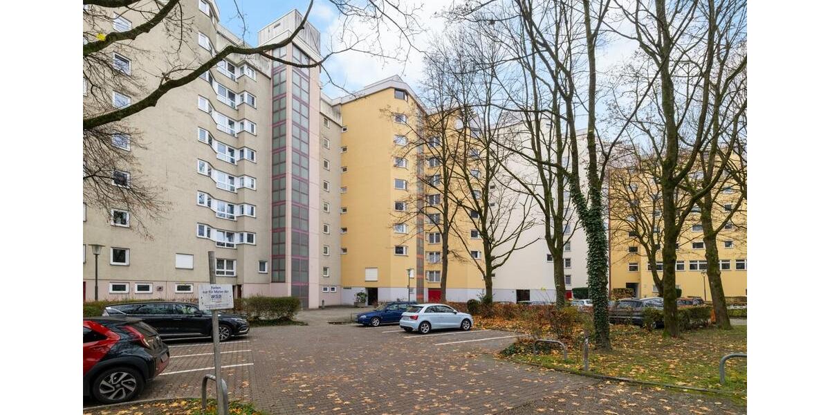 Gut geschnittene 2-ZKB mit EBK, Loggia und TG nahe City Galerie 2 zimmer