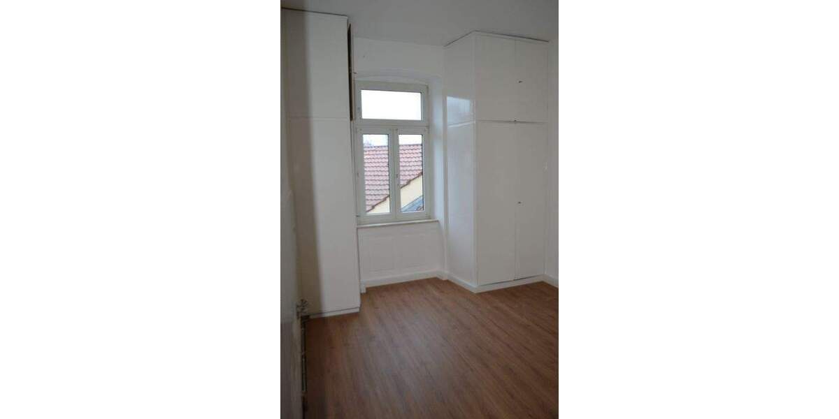 Etagenwohnung Kitzingen - 4 Zimmer, 114 m&sup2;, 830&euro; | Angebot:24906126