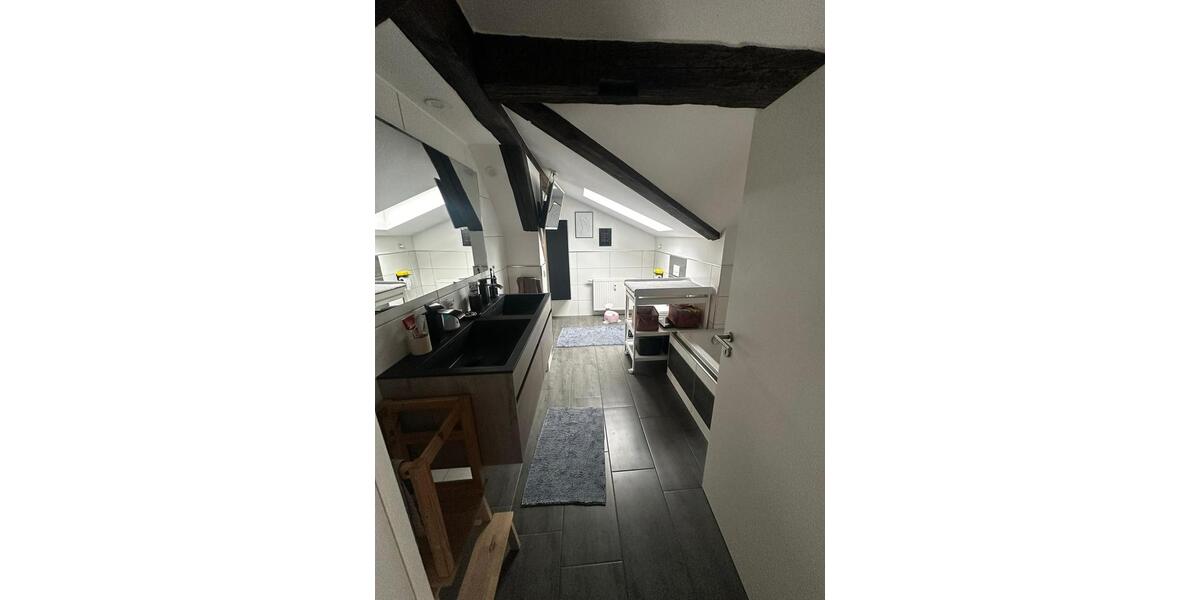 Dachgeschoßwohnung Bitterfeld-Wolfen Wolfen - 2 Zimmer, 99 m&sup2;, 1.100&euro; | Angebot:26230973