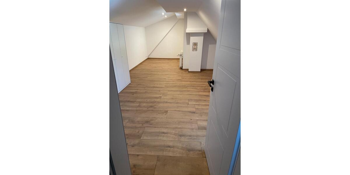 Maisonettenwohnung Dahn - 5 Zimmer, 130 m&sup2;, 1.200&euro; | Angebot:26135752