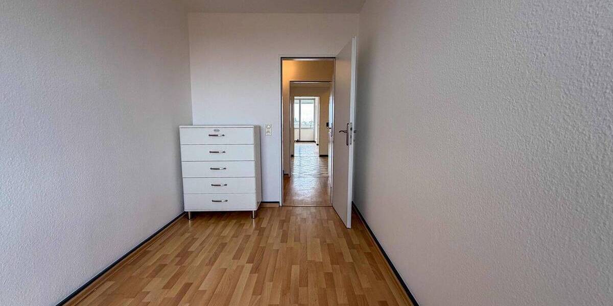 Etagenwohnung Neuss Hammfeld - 4 Zimmer, 116 m&sup2;, 1.500&euro; | Angebot:26155066