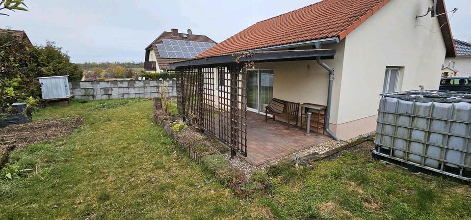 Bungalow Eisleben (Lutherstadt) - 3 Zimmer, 80 m&sup2;, 1.200&euro; | Angebot:26425829