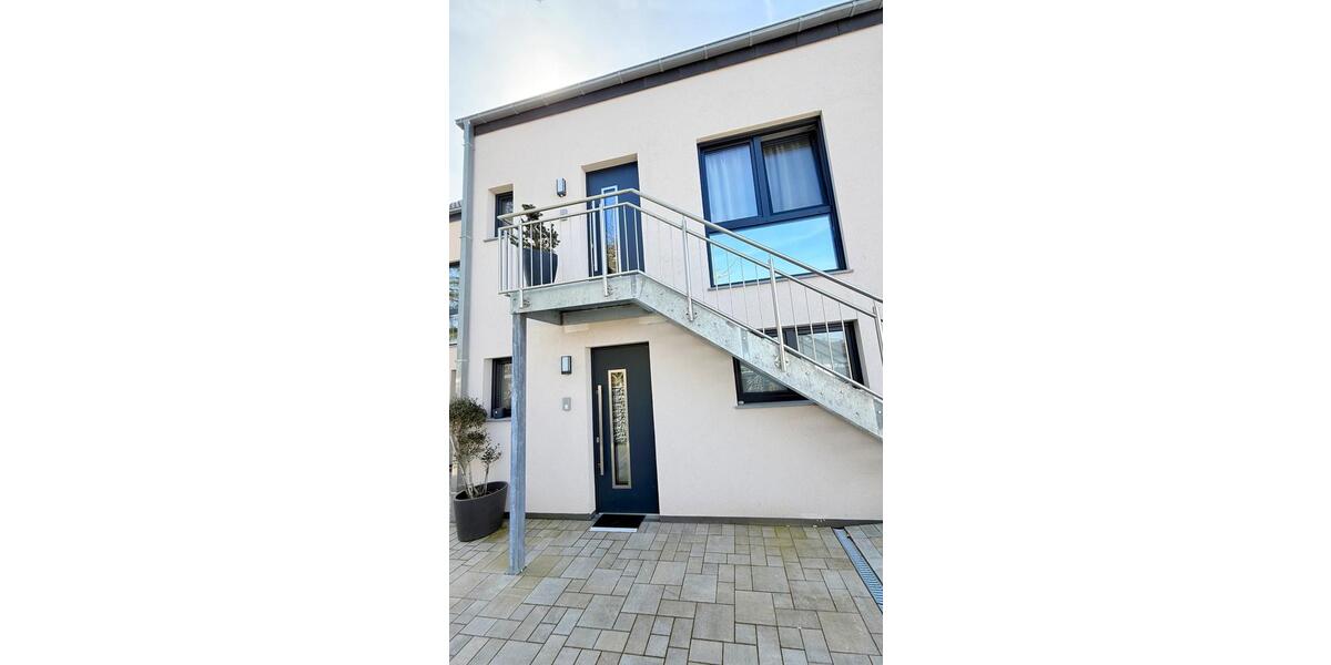 Dachgeschoßwohnung Jülich - 4 Zimmer, 100 m&sup2;, 1.350&euro; | Angebot:26300561