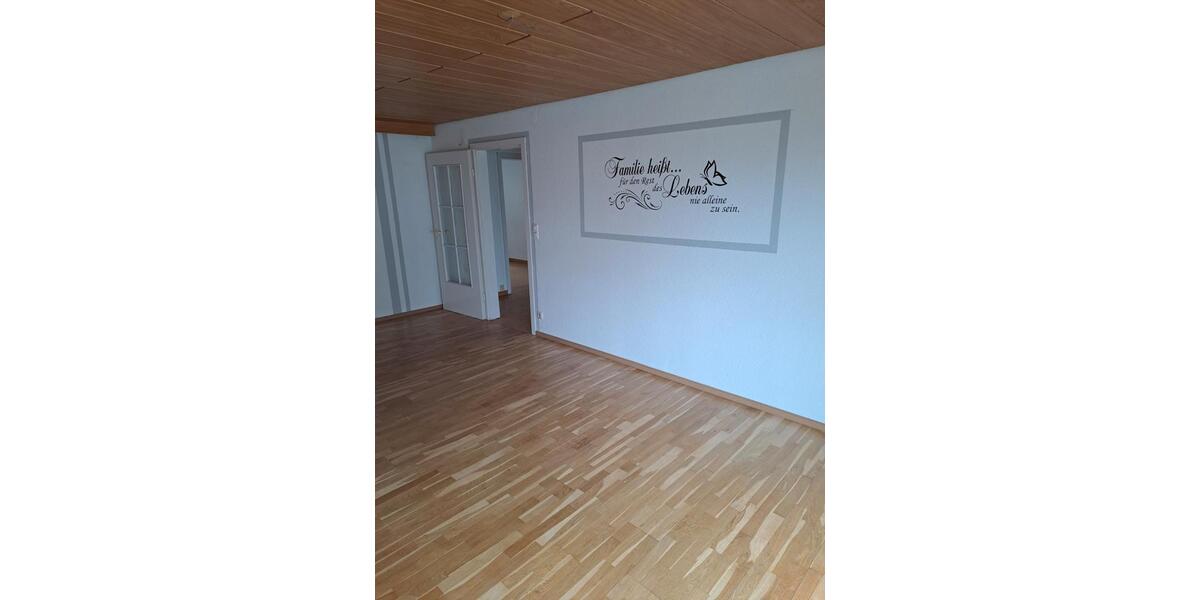 Etagenwohnung Geroldsgrün - 5 Zimmer, 135 m&sup2;, 740&euro; | Angebot:26102587
