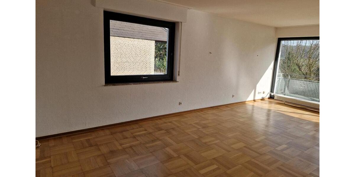 Wohnen auf Zeit Overath - 8 Zimmer, 215 m&sup2;, 1.750&euro; | Angebot:25449547