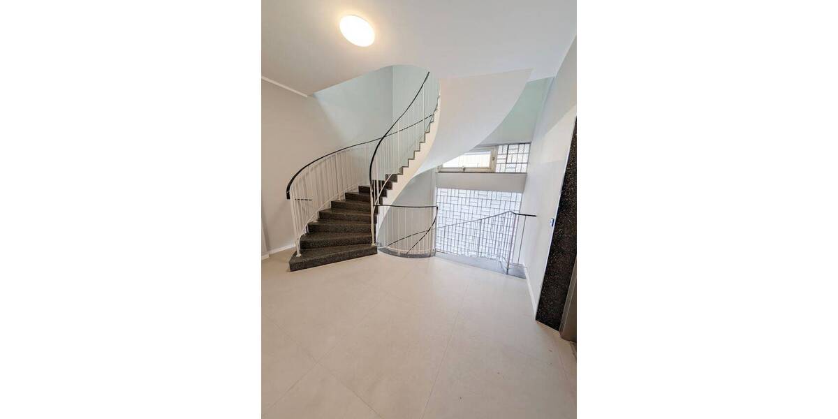 Gewerbeobjekt München Schwabing-Freimann - 3 Zimmer, 79 m&sup2;, 1.695&euro; | Angebot:26160359