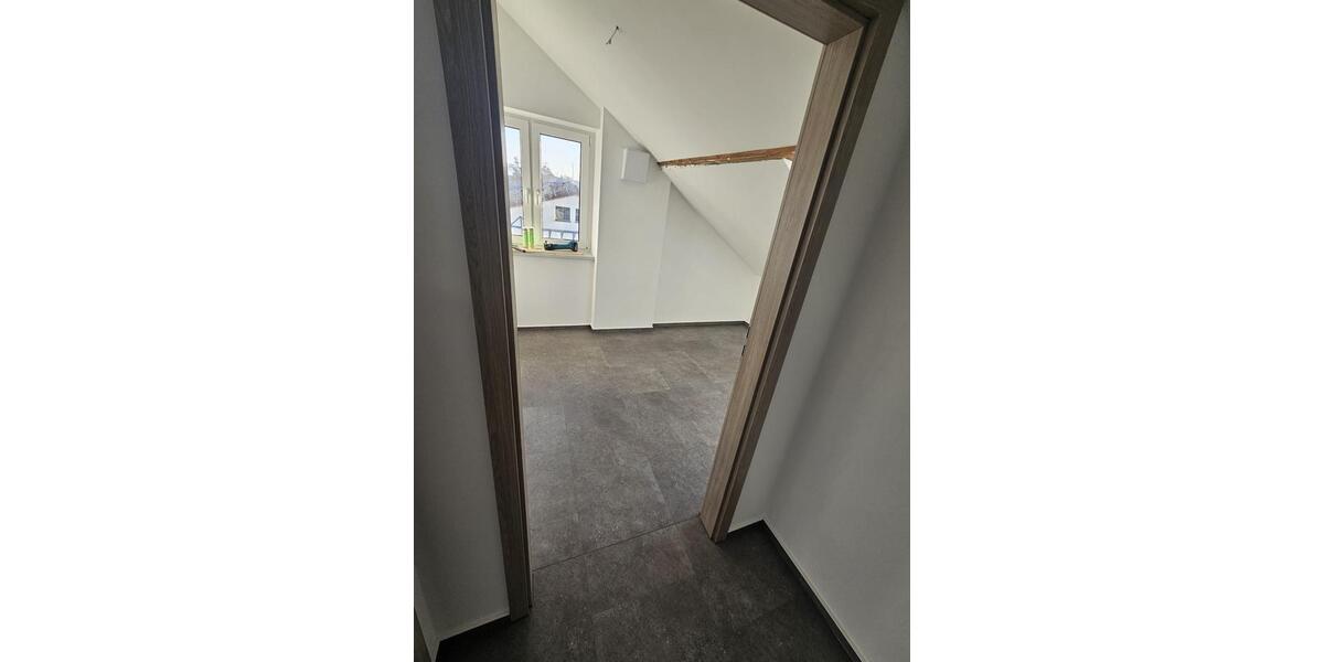 Maisonettenwohnung Schenklengsfeld - 3 Zimmer, 99 m&sup2;, 940&euro; | Angebot:24681381