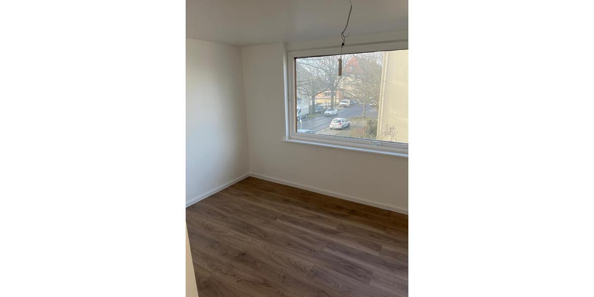 Etagenwohnung Frankfurt am Main Ost - 4 Zimmer, 90 m&sup2;, 1.800&euro; | Angebot:26429880