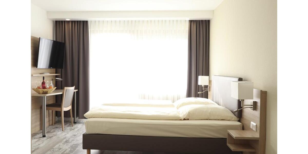 Wohnen auf Zeit Esslingen am Neckar Oberesslingen - 40 Zimmer, 29 m&sup2;, 19&euro; | Angebot:26038903