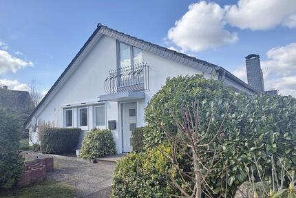 Haus Stuhr - 4 Zimmer, 113 m&sup2;, 1.200&euro; | Angebot:26050266
