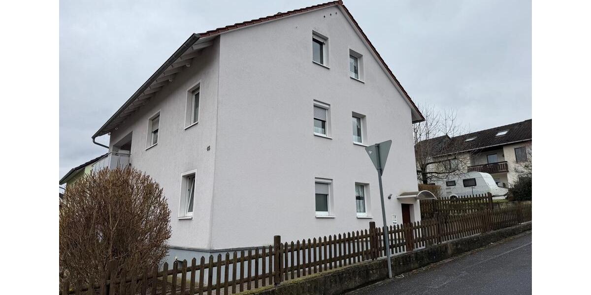 Dachgeschoßwohnung Würzburg Steinbachtal - 3 Zimmer, 75 m&sup2;, 830&euro; | Angebot:25332242