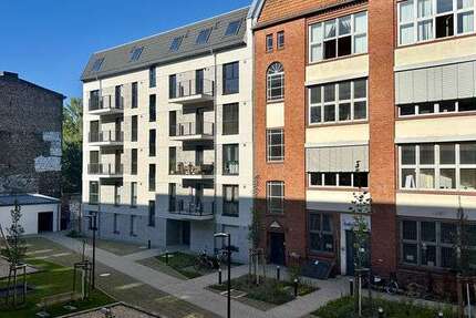 Wohnung zum Mieten in Berlin 2.493 € 124.65 m² 5 zimmer