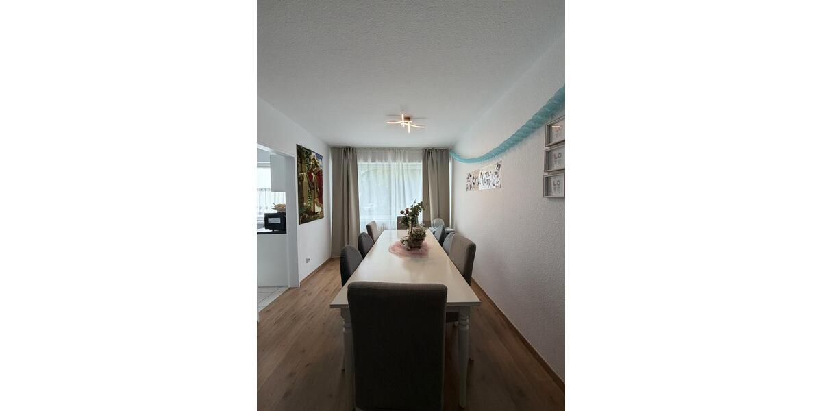 Etagenwohnung Wiesbaden Bierstadt - 2.5 Zimmer, 70 m&sup2;, 910&euro; | Angebot:26670550