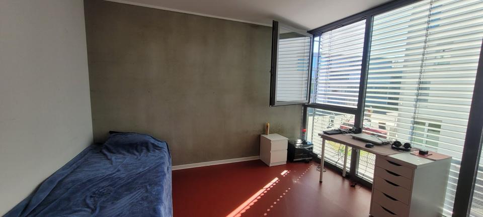 Zimmer in einer WG neben der Uni