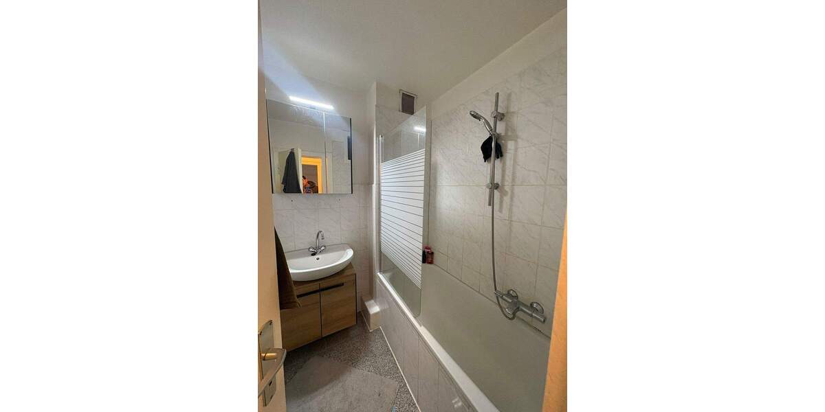 Etagenwohnung Krefeld Hüls - 3 Zimmer, 80 m&sup2;, 880&euro; | Angebot:25108762