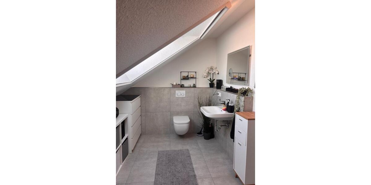 Dachgeschoßwohnung Philippsburg - 3 Zimmer, 82 m&sup2;, 1.150&euro; | Angebot:26311611