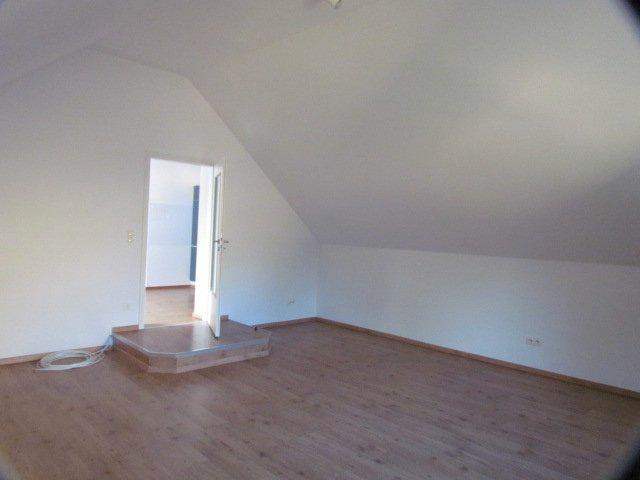Dachgeschoßwohnung Bad Honnef - 2 Zimmer, 50 m&sup2;, 500&euro; | Angebot:25988572
