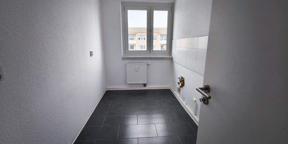 Etagenwohnung Sangerhausen - 6 Zimmer, 119 m&sup2;, 705&euro; | Angebot:24530316