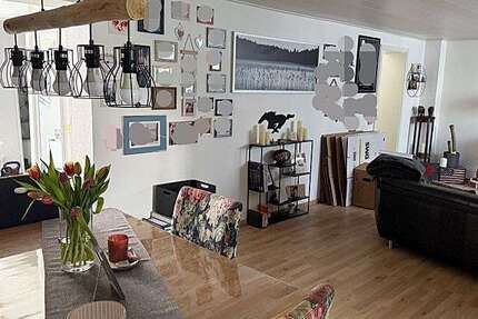 Wohnung Bruchköbel - 3 Zimmer, 81 m&sup2;, 900&euro; | Angebot:27715716