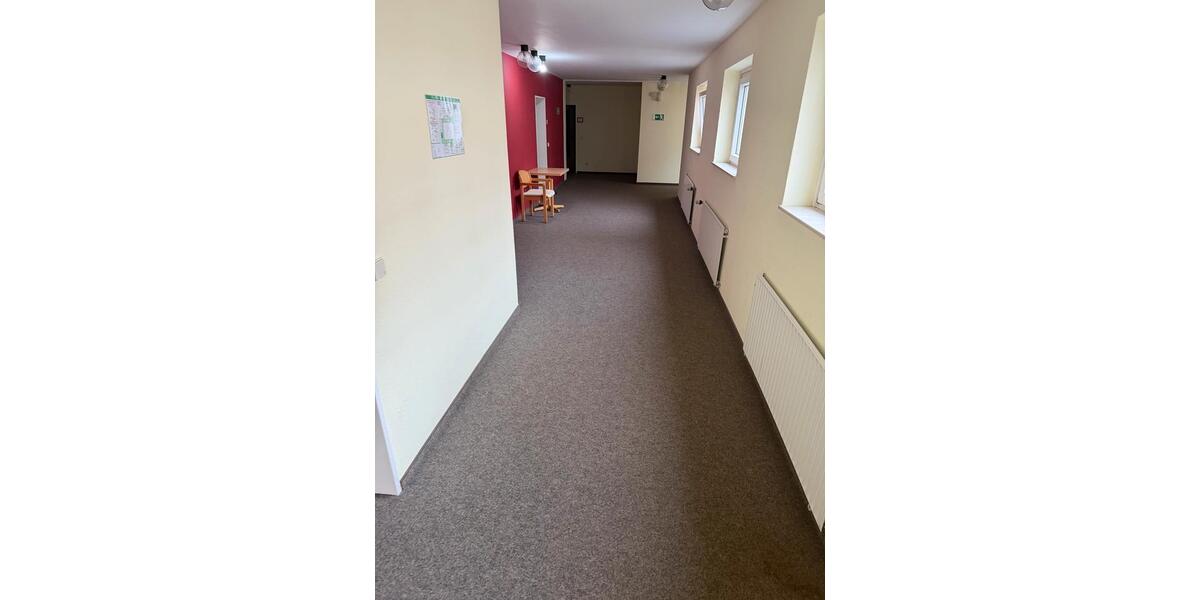 Wohnen auf Zeit Blomberg - 10 Zimmer, 20 m&sup2;, 10&euro; | Angebot:24398307