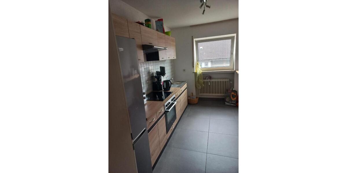 Etagenwohnung Gummersbach - 3 Zimmer, 80 m&sup2;, 680&euro; | Angebot:25377595