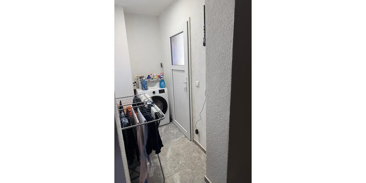 Dachgeschoßwohnung Winnenden - 3.5 Zimmer, 70 m&sup2;, 1.200&euro; | Angebot:26115580