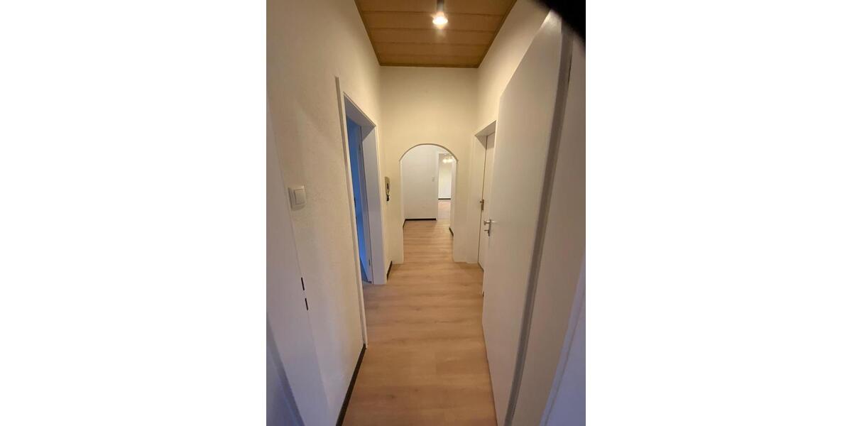 Etagenwohnung Wunsiedel - 3.5 Zimmer, 85 m&sup2;, 690&euro; | Angebot:26336677