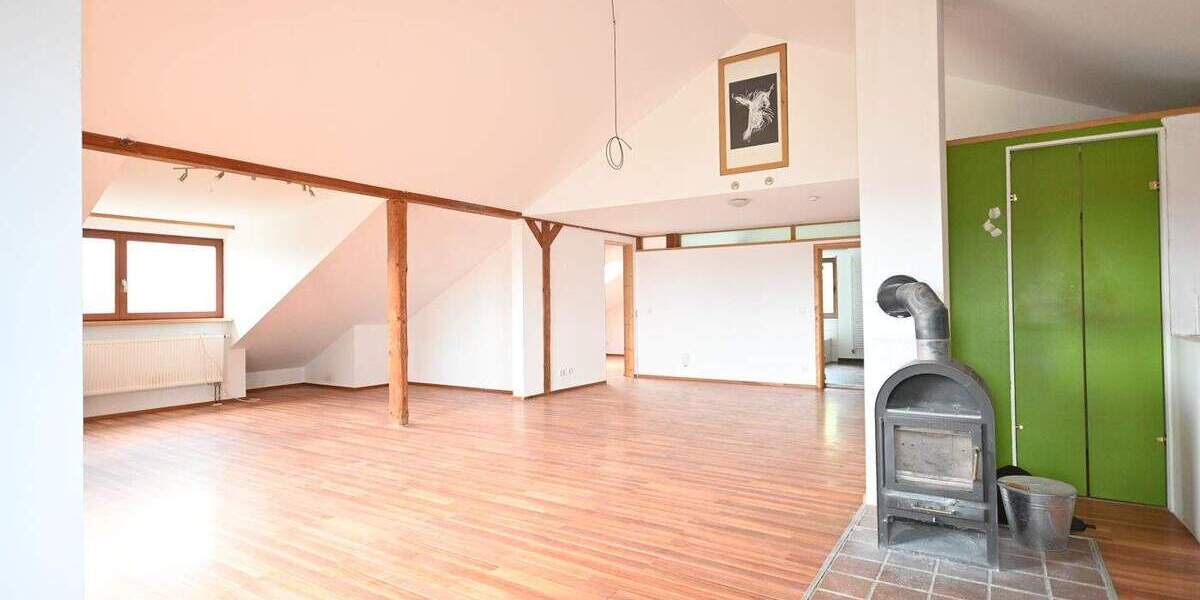 Etagenwohnung Neumarkt-Helena Helena - 3 Zimmer, 118 m&sup2;, 740&euro; | Angebot:25726918