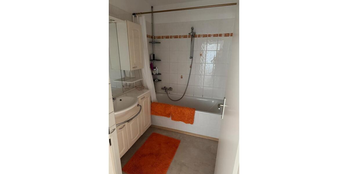 Erdgeschoßwohnung Detmold Hakedahl - 4 Zimmer, 81 m&sup2;, 670&euro; | Angebot:26705739