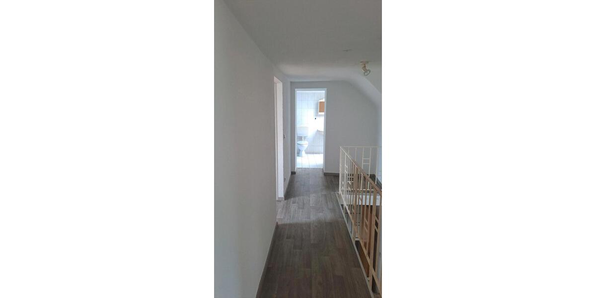 Etagenwohnung Sankt Wendel - 6 Zimmer, 140 m&sup2;, 800&euro; | Angebot:26234426