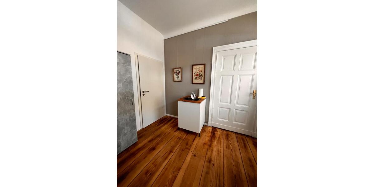 Wohnen auf Zeit Schönefeld - 2 Zimmer, 60 m&sup2;, 100&euro; | Angebot:24768090