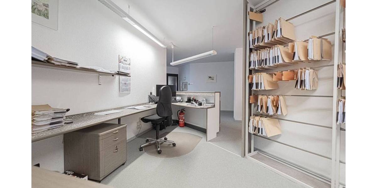 Gewerbeobjekt Barsinghausen - 4 Zimmer, 200 m&sup2;, 1.800&euro; | Angebot:25738566