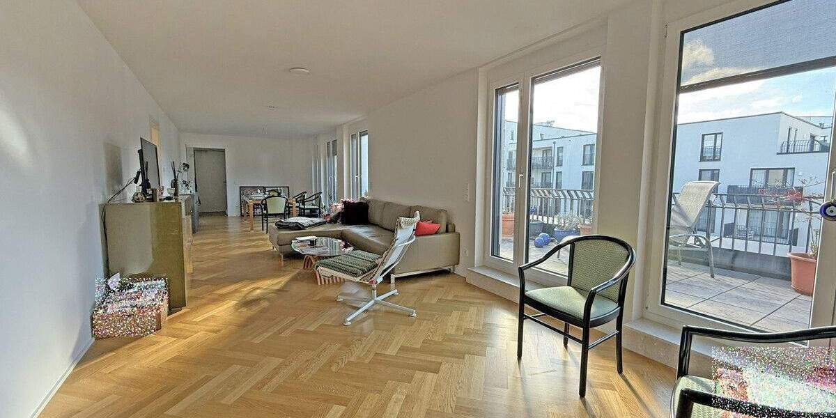 Etagenwohnung München / Pasing-Obermenzing Pasing-Obermenzing - 4 Zimmer, 135 m&sup2;, 2.900&euro; | Angebot:24423197