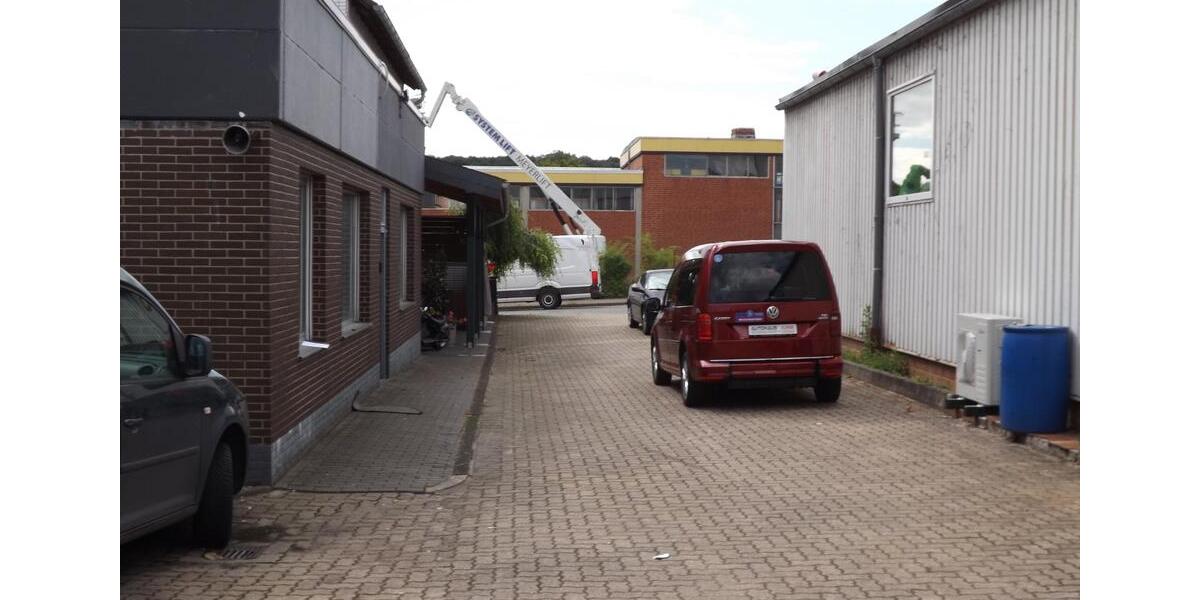 Autohaus,Autovermietung,Gewerbeimmobilie m. Werkstatt,Halle,Außengelände in SZ-Bad zimmer