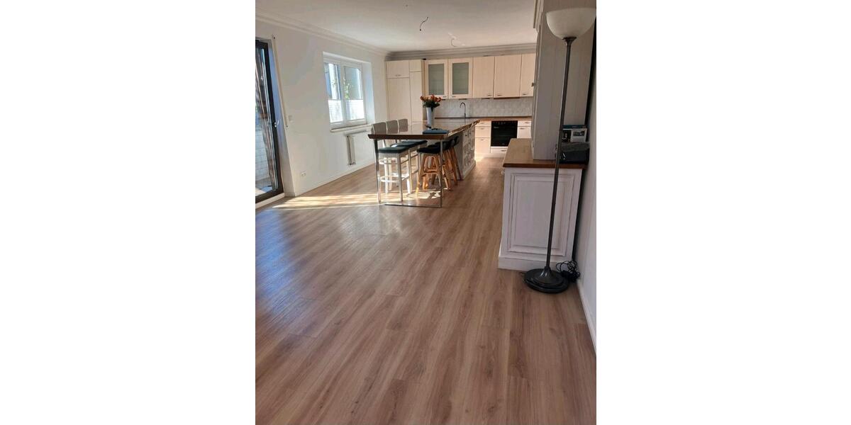 Etagenwohnung Eiselfing - 4 Zimmer, 112 m&sup2;, 1.410&euro; | Angebot:25224632