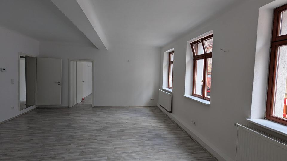 Erdgeschoßwohnung Schwabach - 3 Zimmer, 100 m&sup2;, 1.090&euro; | Angebot:26022053