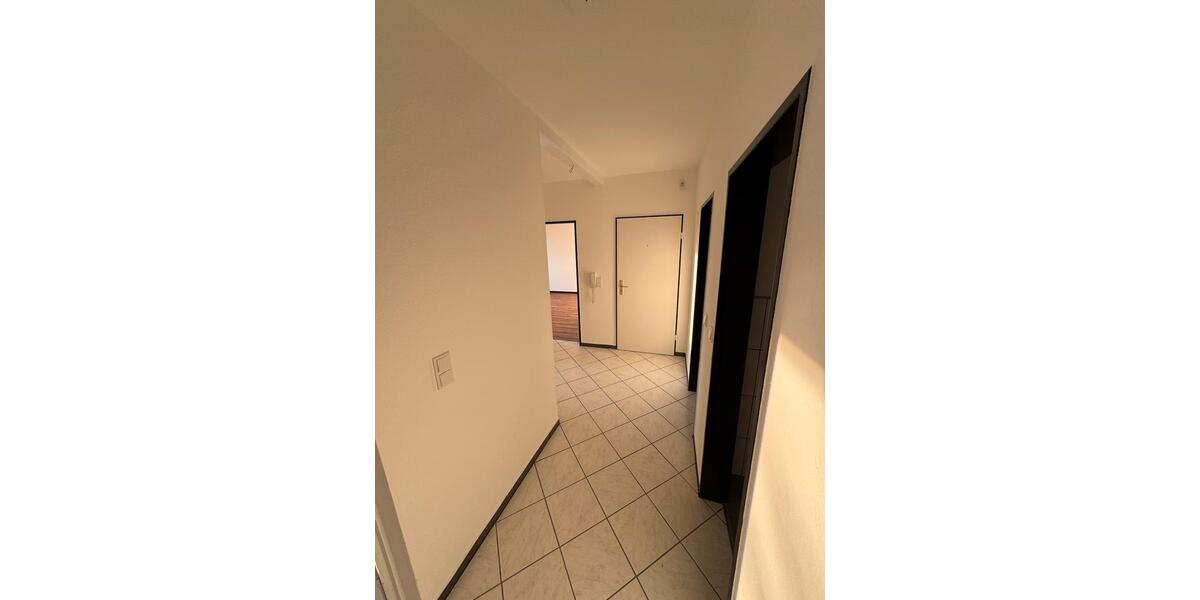 Etagenwohnung Nordenham - 4 Zimmer, 91 m&sup2;, 890&euro; | Angebot:25837175