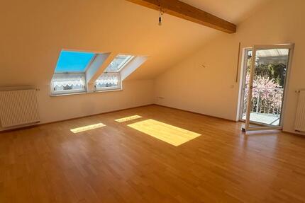 Wohnung Deggendorf - 2.5 Zimmer, 72 m&sup2;, 790&euro; | Angebot:26603779