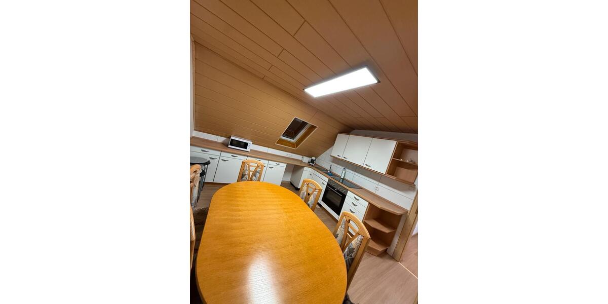 Dachgeschoßwohnung Weidhausen bei Coburg - 2 Zimmer, 70 m&sup2;, 860&euro; | Angebot:25146461