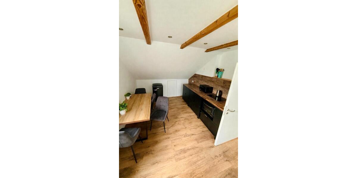 Dachgeschoßwohnung Adlkofen - 3 Zimmer, 66 m&sup2;, 800&euro; | Angebot:26694023