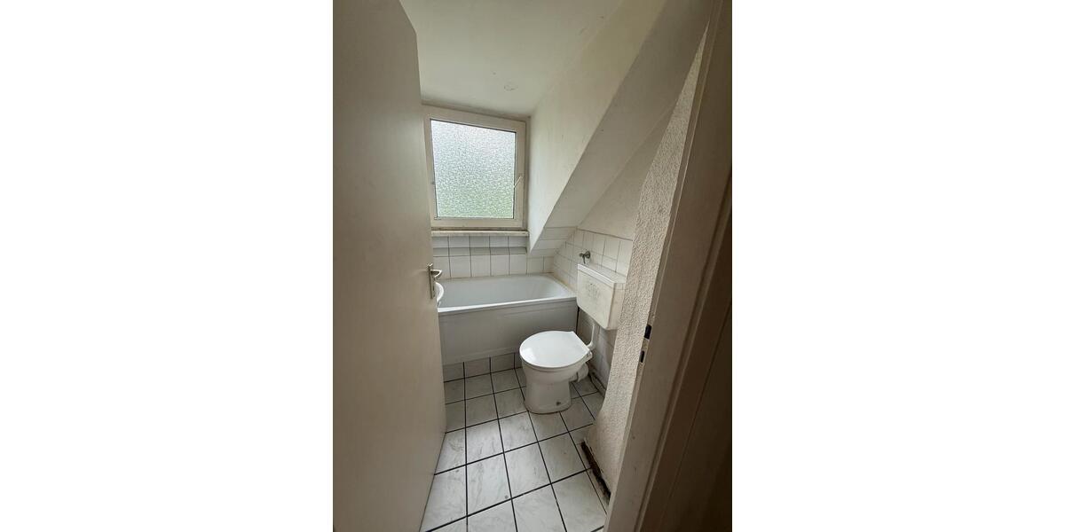 Dachgeschoßwohnung Duisburg Beeck - 2 Zimmer, 39 m&sup2;, 580&euro; | Angebot:26538295