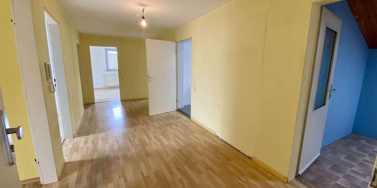 Etagenwohnung Marburg Cappel - 3 Zimmer, 88 m&sup2;, 1.100&euro; | Angebot:27259871