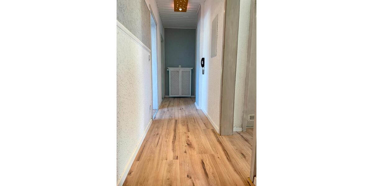 Dachgeschoßwohnung Neustadt bei Coburg - 4 Zimmer, 135 m&sup2;, 895&euro; | Angebot:26705080