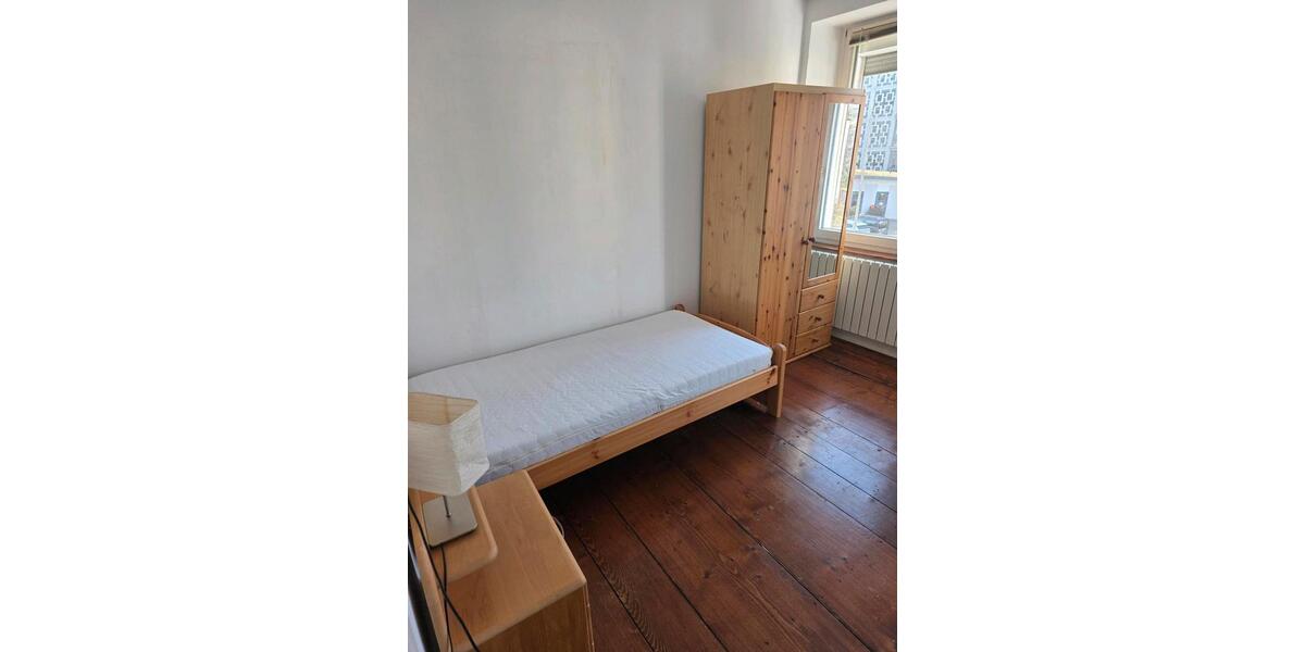 Wohnen auf Zeit Lörrach - 4 Zimmer, 80 m&sup2;, 600&euro; | Angebot:24634102
