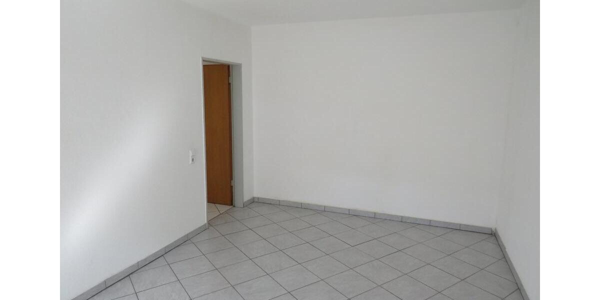 Etagenwohnung Netphen - 3 Zimmer, 82 m&sup2;, 656&euro; | Angebot:25933370